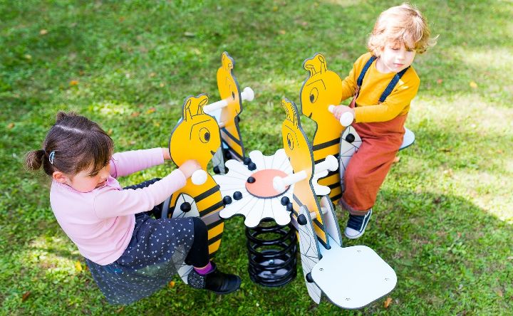 Jeu à ressort Quatro Abeilles
